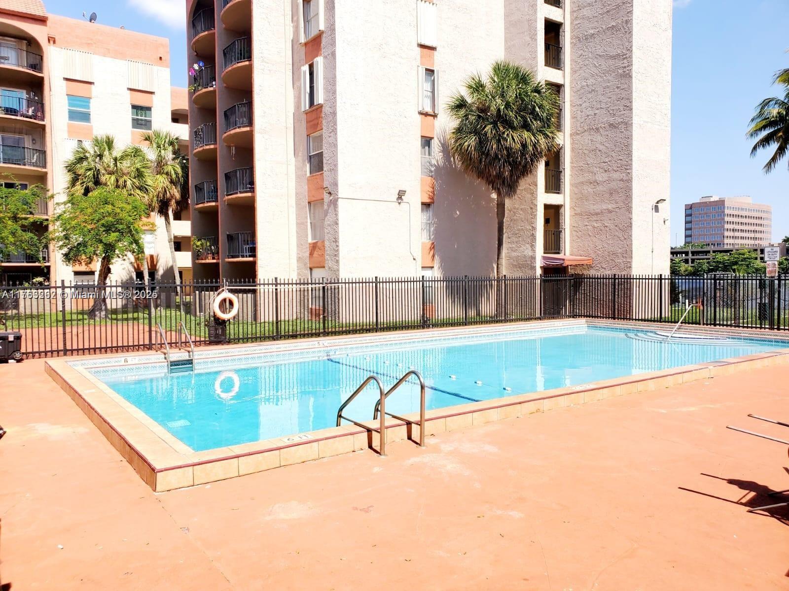 EL CID CONDO - Residential