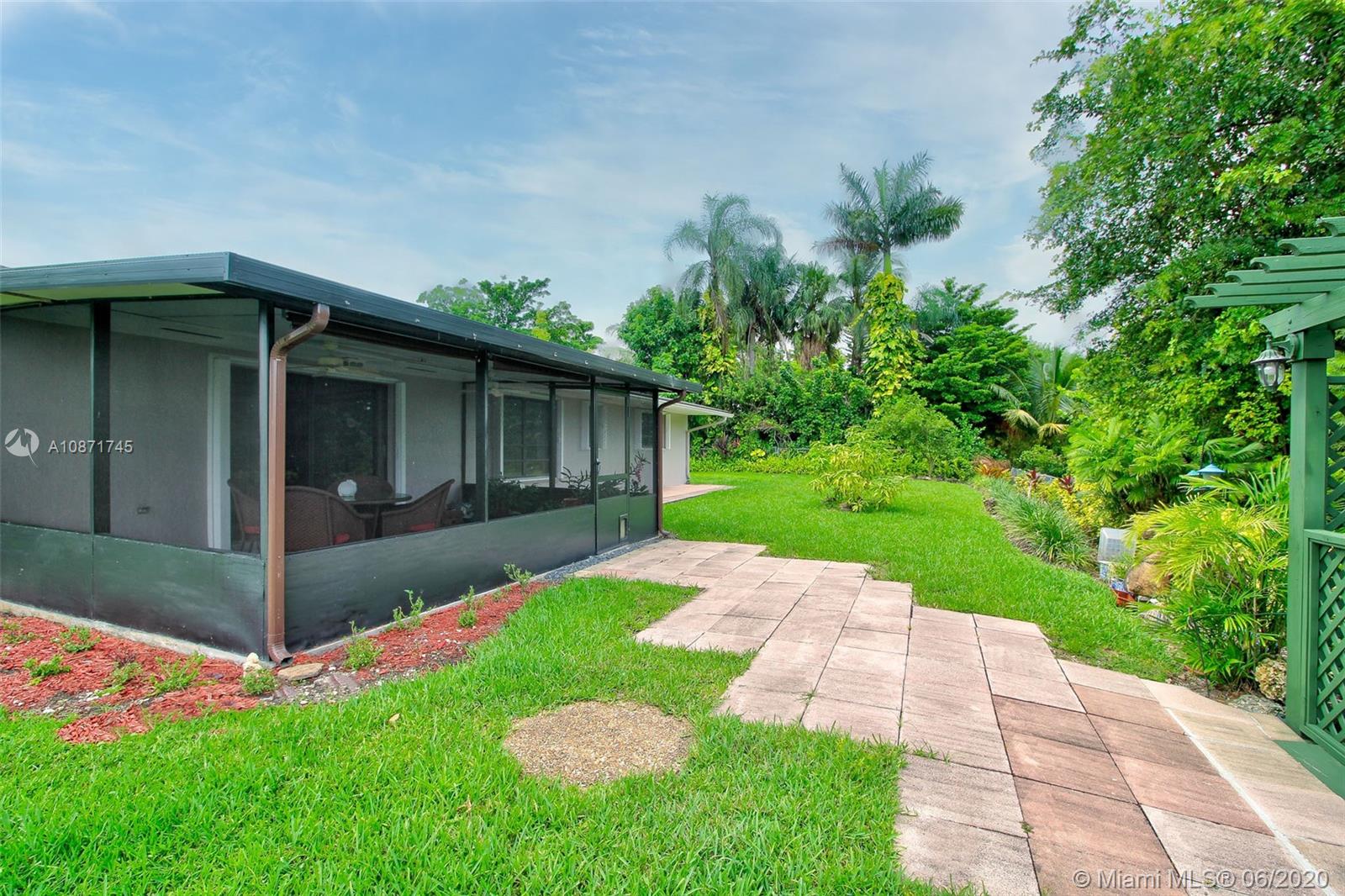 KENDALE LAKES NORTH SEC 4 - Residential