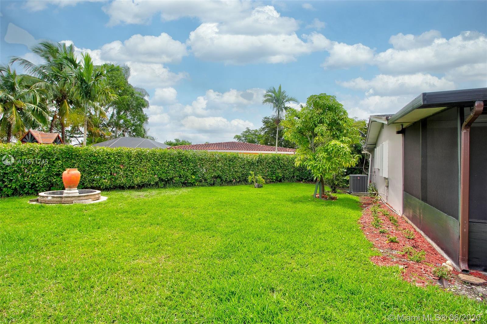 KENDALE LAKES NORTH SEC 4 - Residential