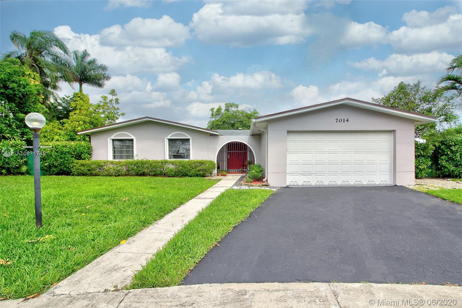 KENDALE LAKES NORTH SEC 4 - Residential