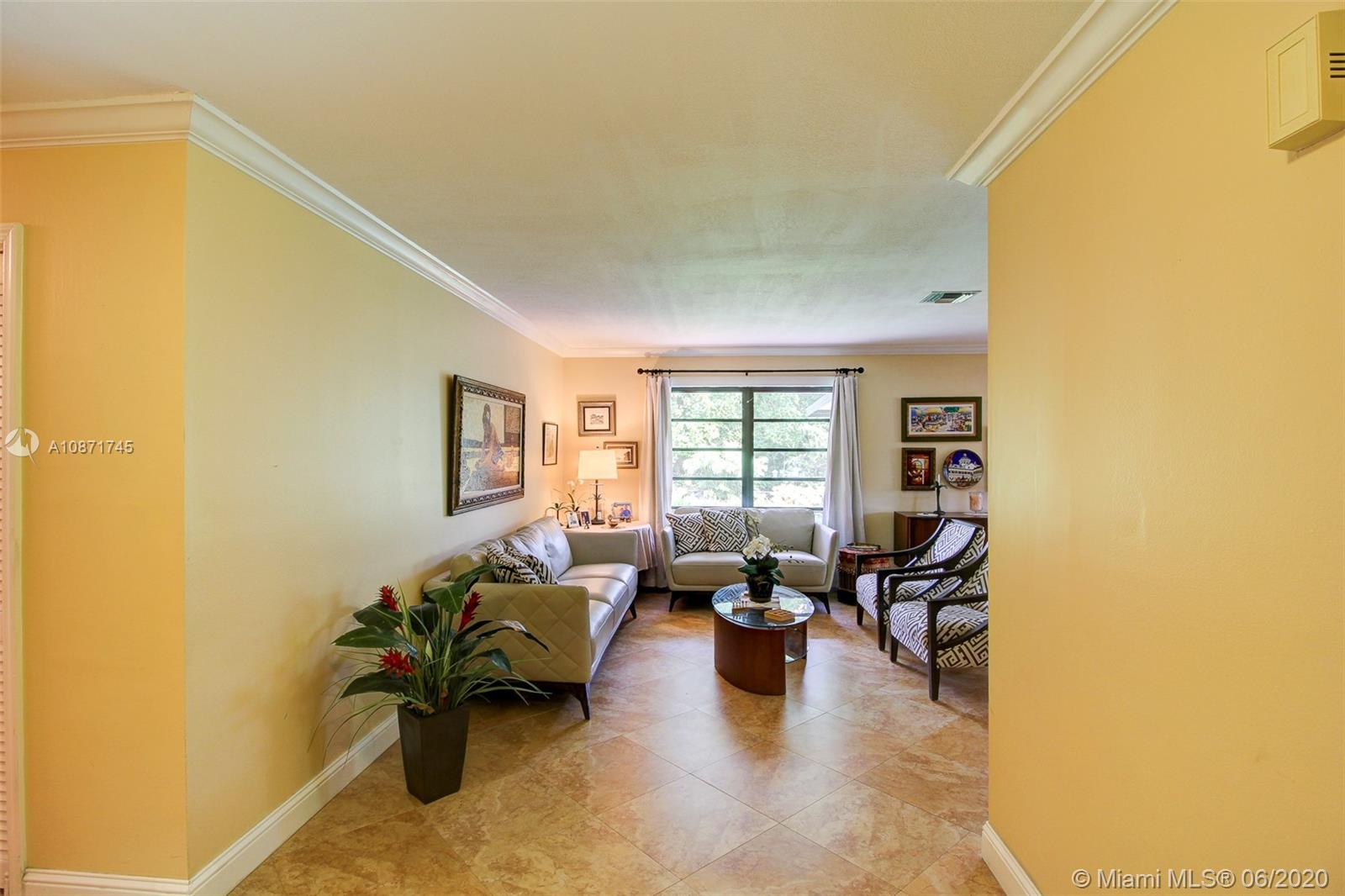 KENDALE LAKES NORTH SEC 4 - Residential