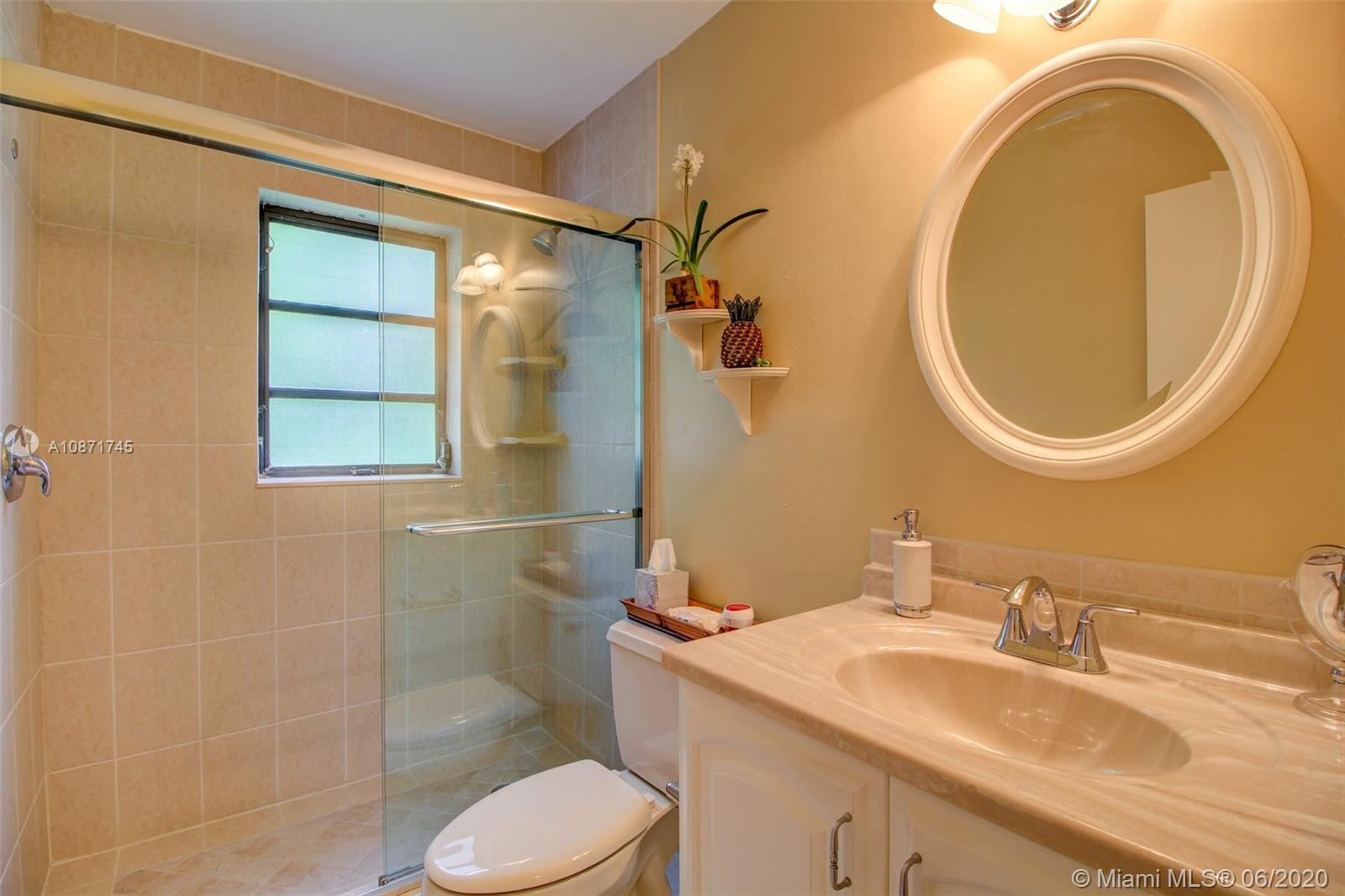 KENDALE LAKES NORTH SEC 4 - Residential