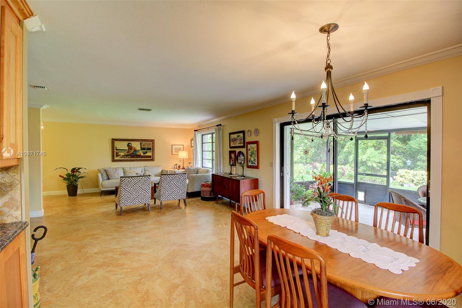 KENDALE LAKES NORTH SEC 4 - Residential