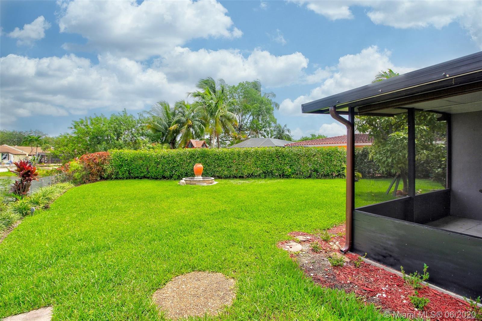 KENDALE LAKES NORTH SEC 4 - Residential