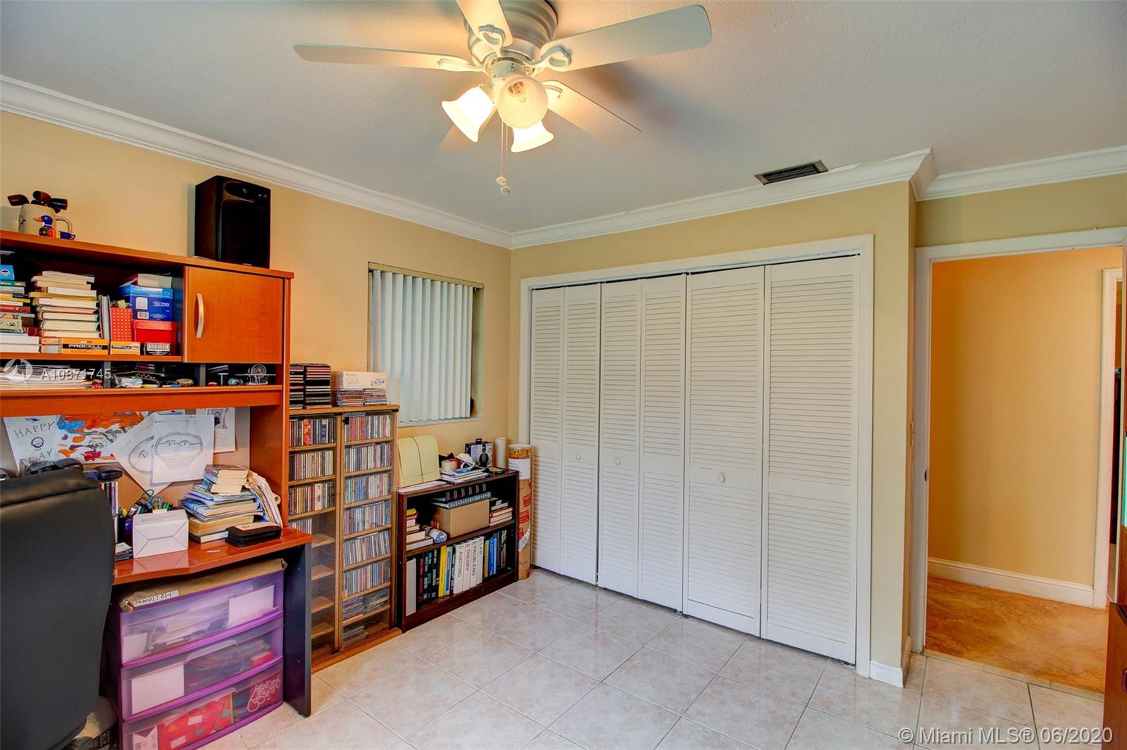 KENDALE LAKES NORTH SEC 4 - Residential