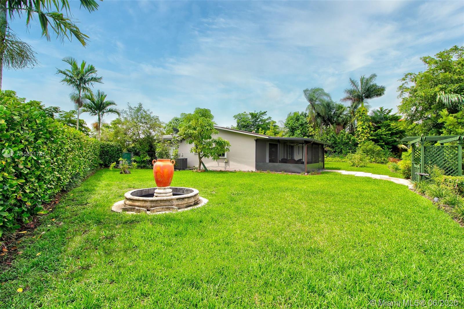 KENDALE LAKES NORTH SEC 4 - Residential