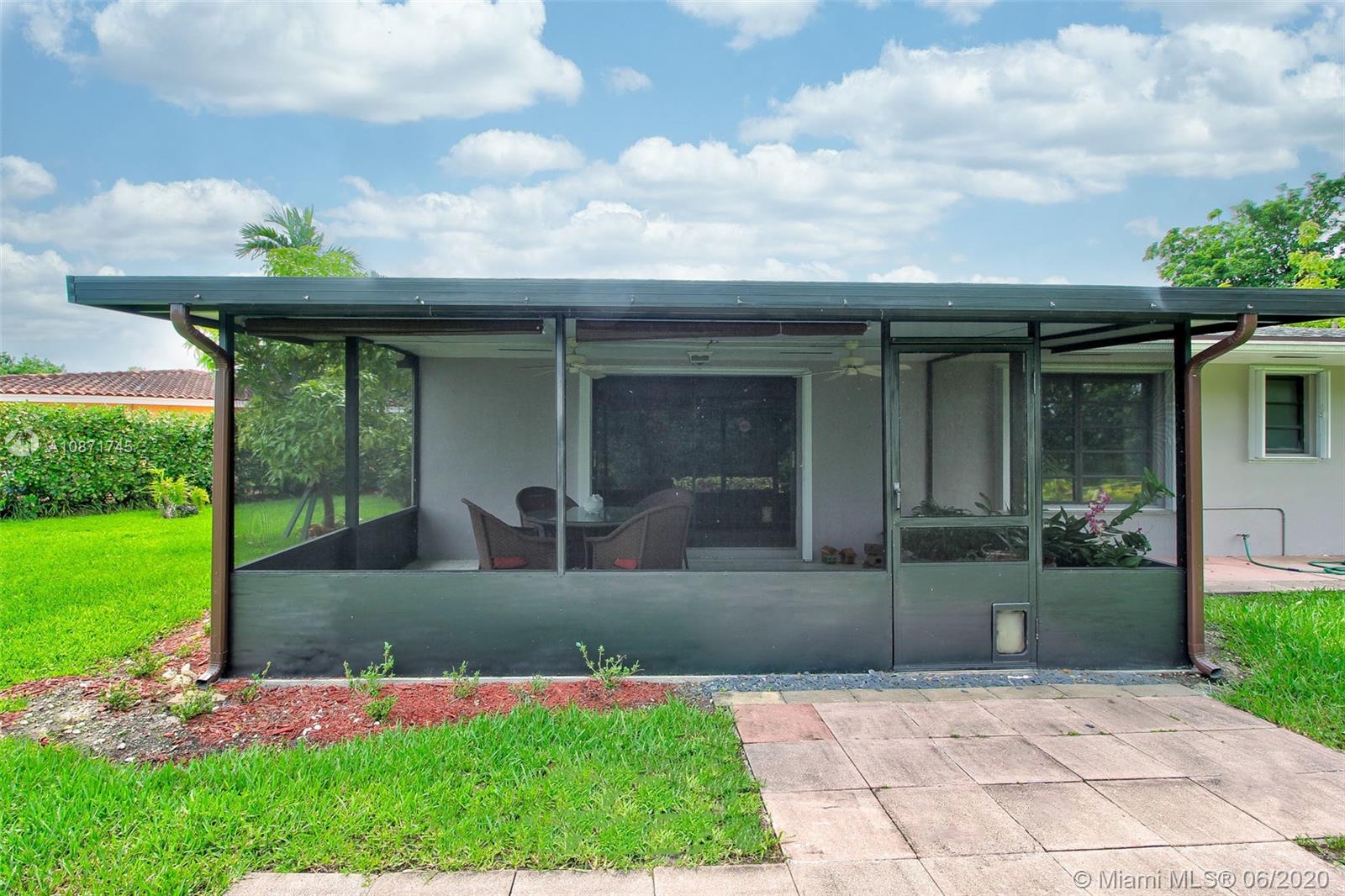 KENDALE LAKES NORTH SEC 4 - Residential