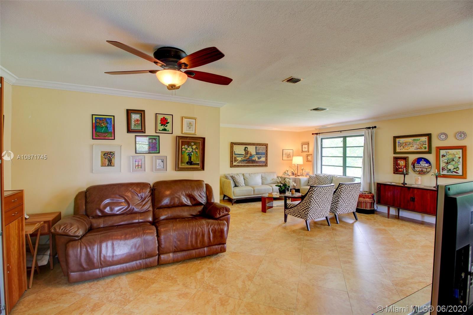 KENDALE LAKES NORTH SEC 4 - Residential