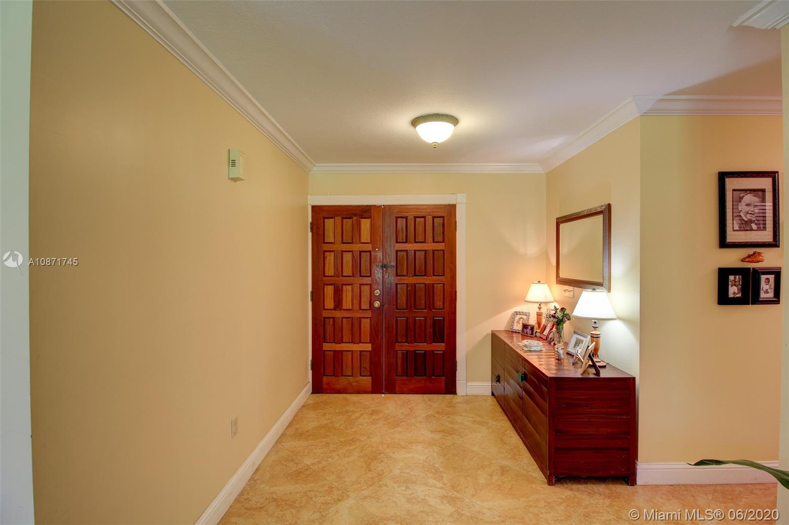 KENDALE LAKES NORTH SEC 4 - Residential