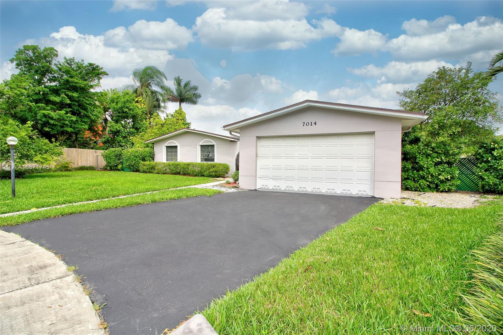 KENDALE LAKES NORTH SEC 4 - Residential