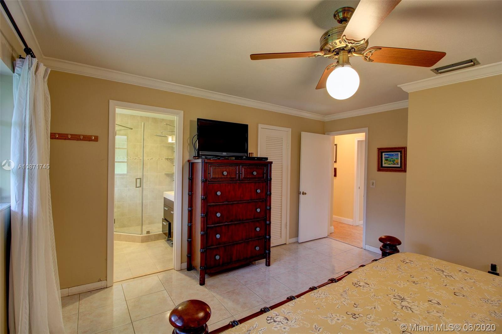 KENDALE LAKES NORTH SEC 4 - Residential