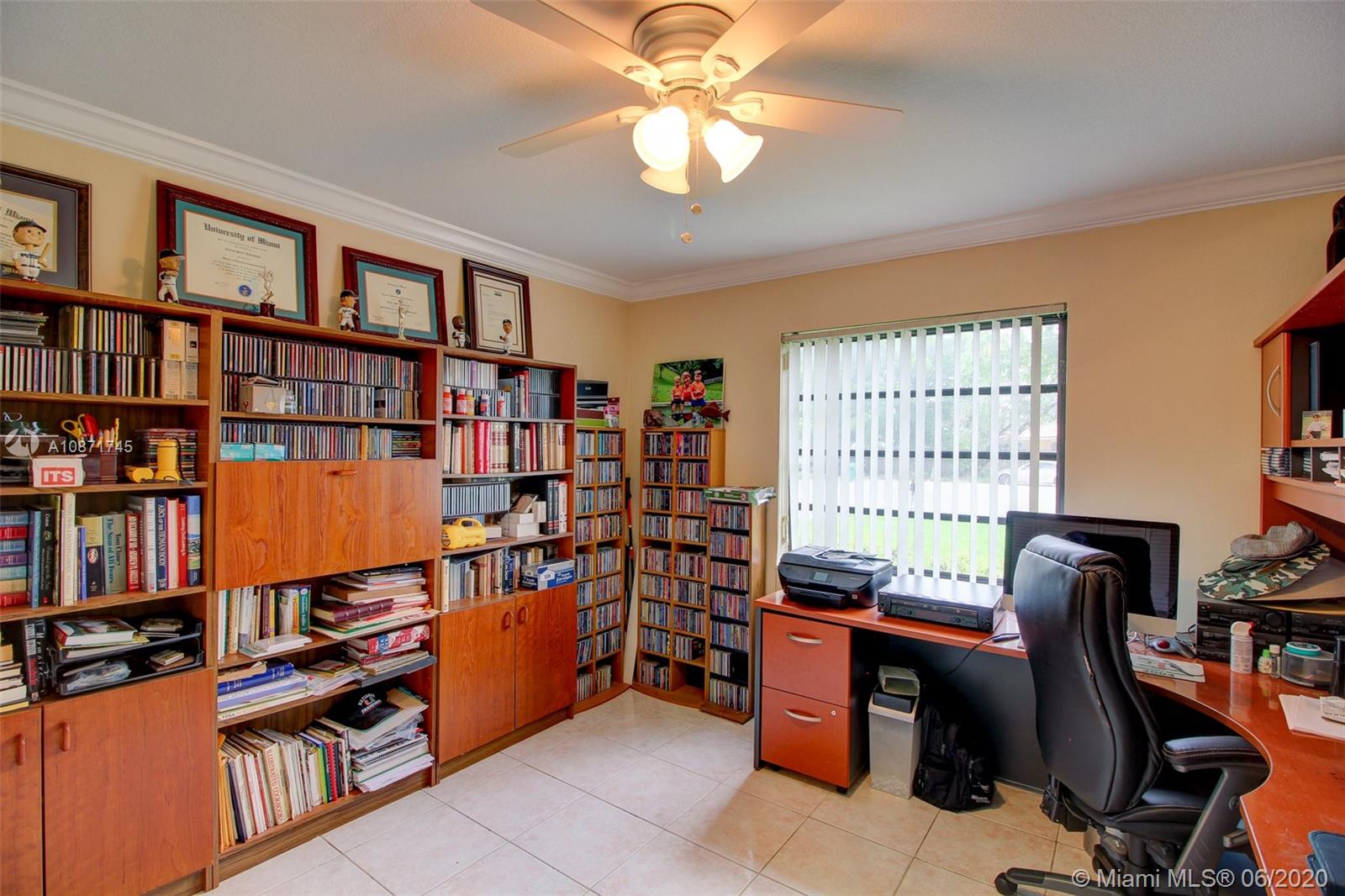 KENDALE LAKES NORTH SEC 4 - Residential