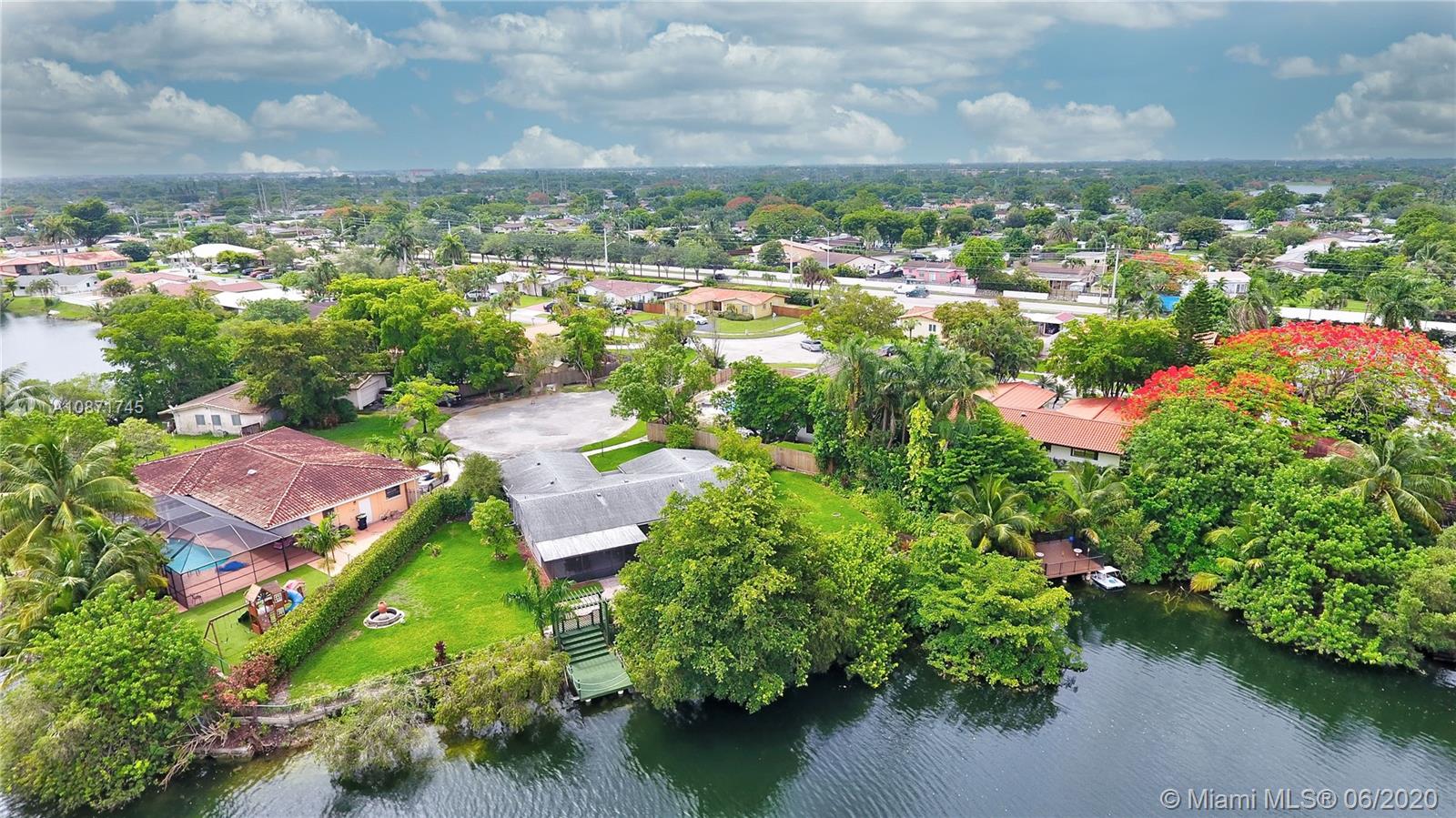 KENDALE LAKES NORTH SEC 4 - Residential