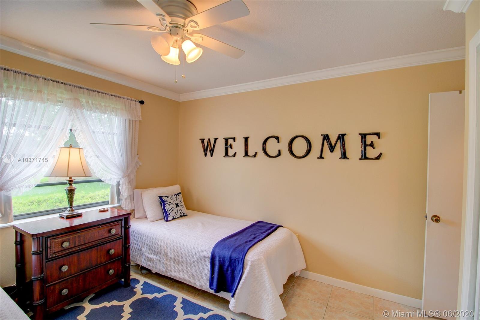 KENDALE LAKES NORTH SEC 4 - Residential