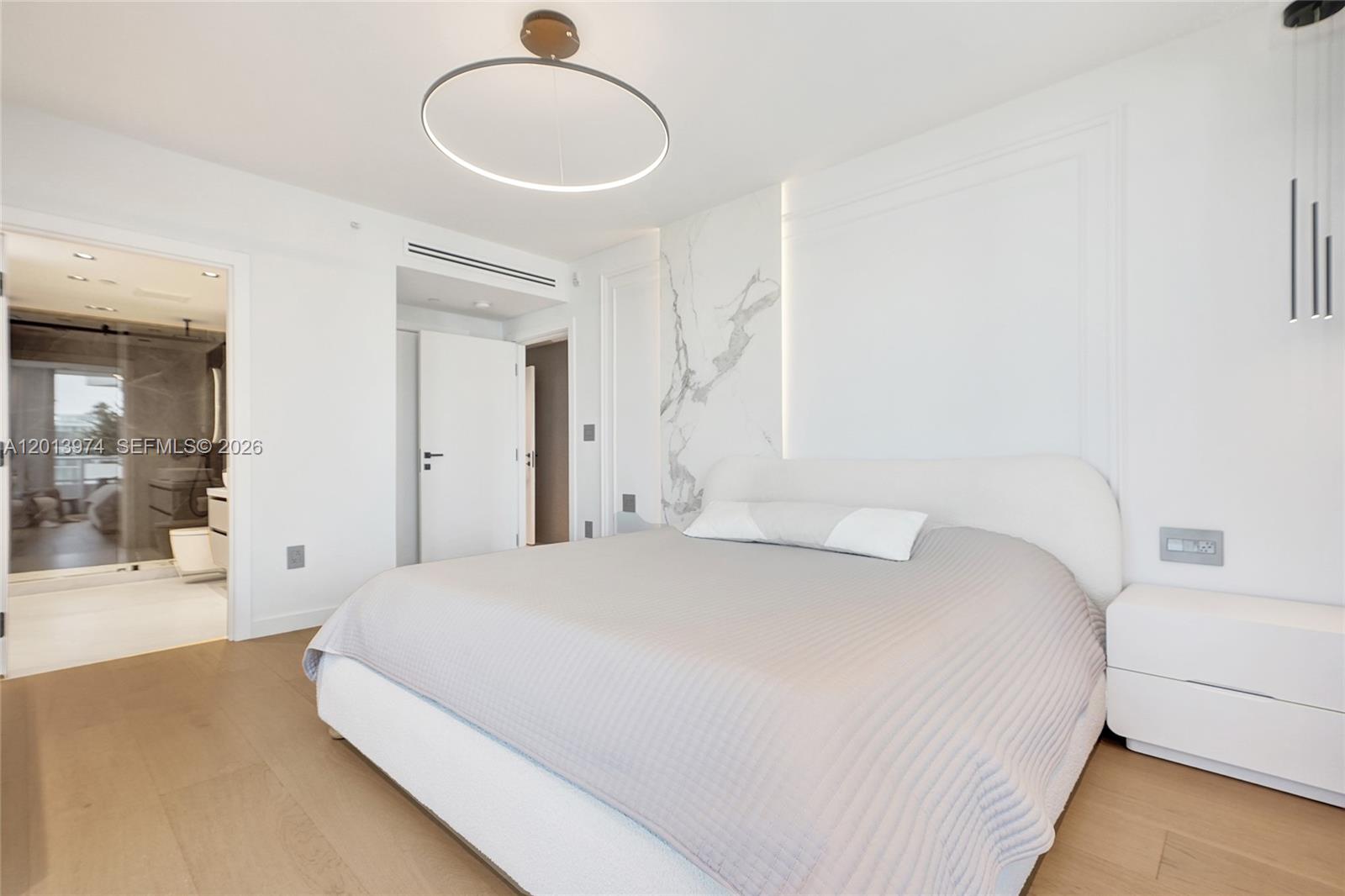 BAY HARBOUR ISLAND - Residential