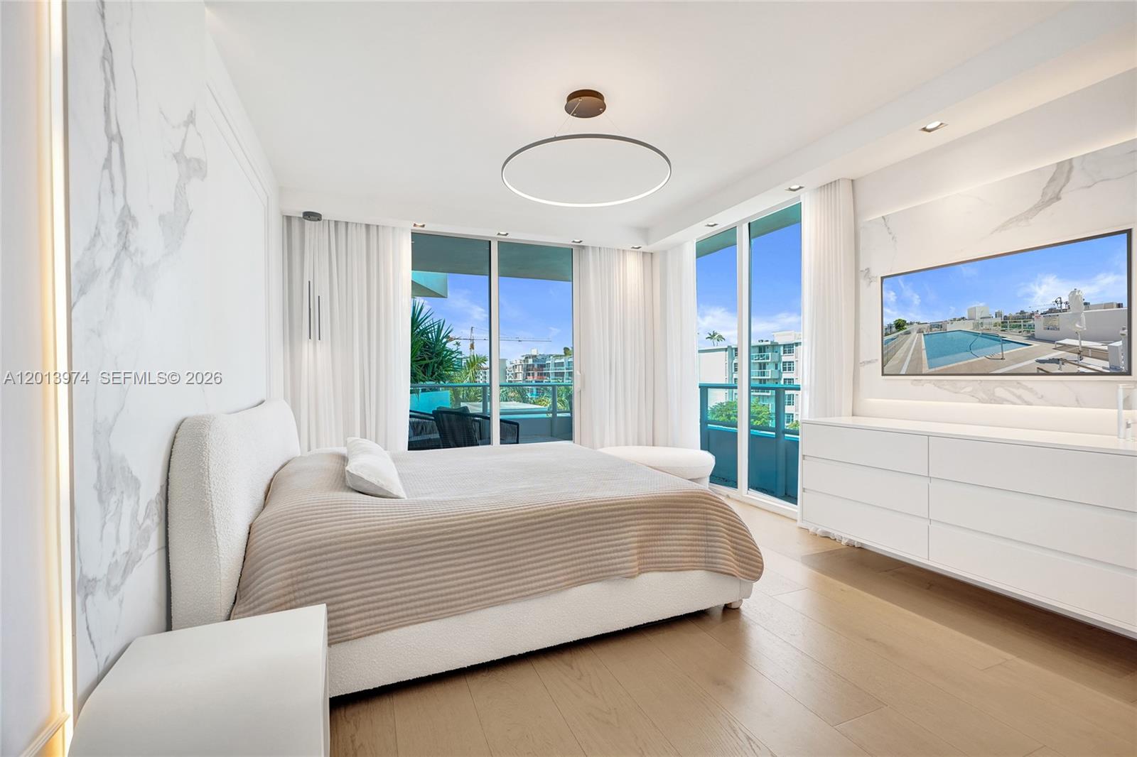 BAY HARBOUR ISLAND - Residential