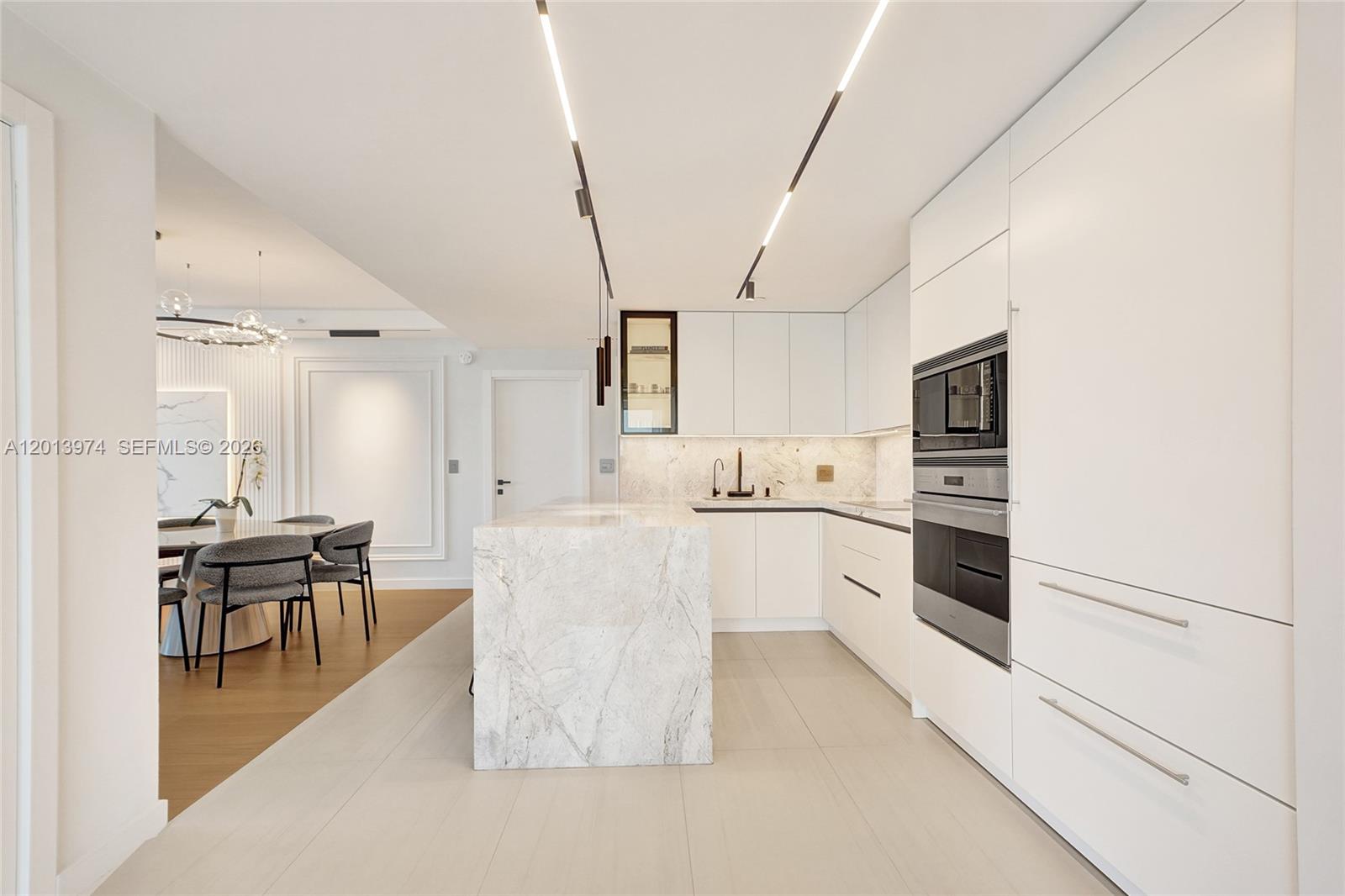 BAY HARBOUR ISLAND - Residential