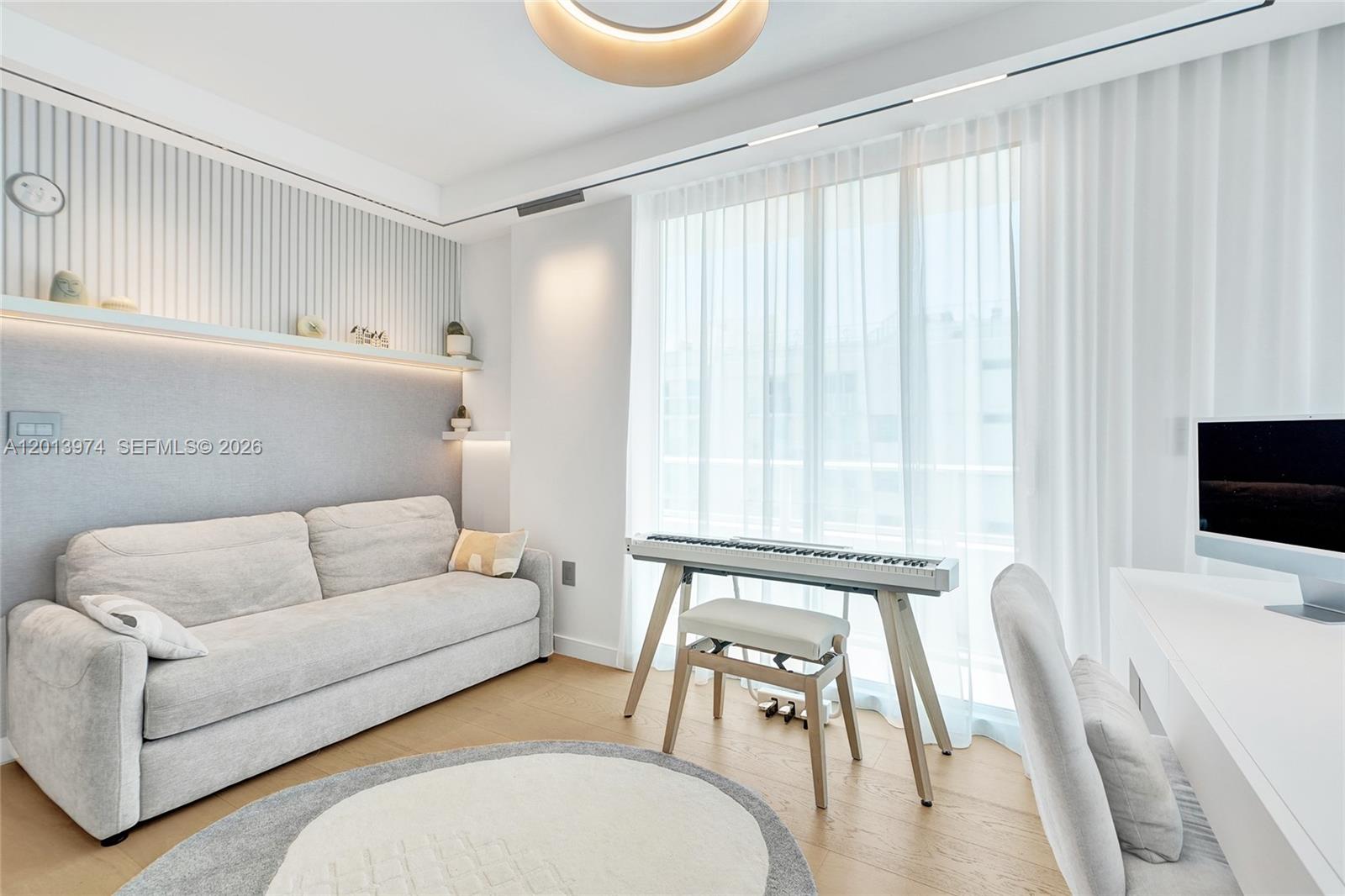 BAY HARBOUR ISLAND - Residential