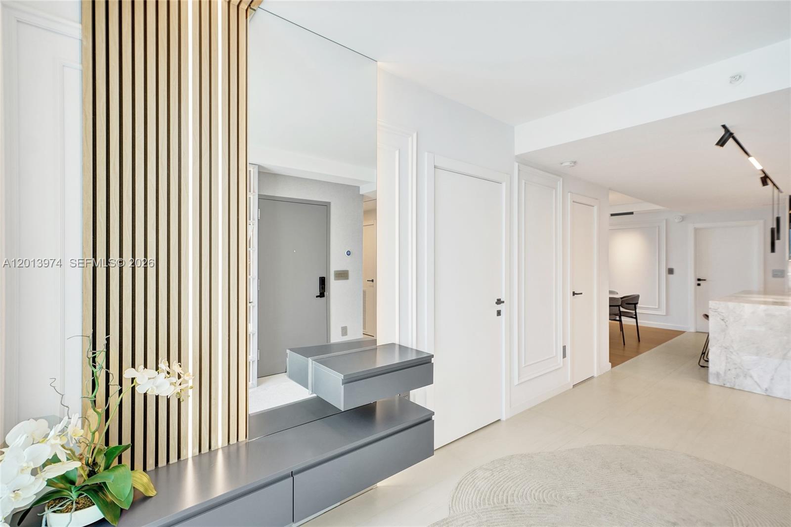 BAY HARBOUR ISLAND - Residential