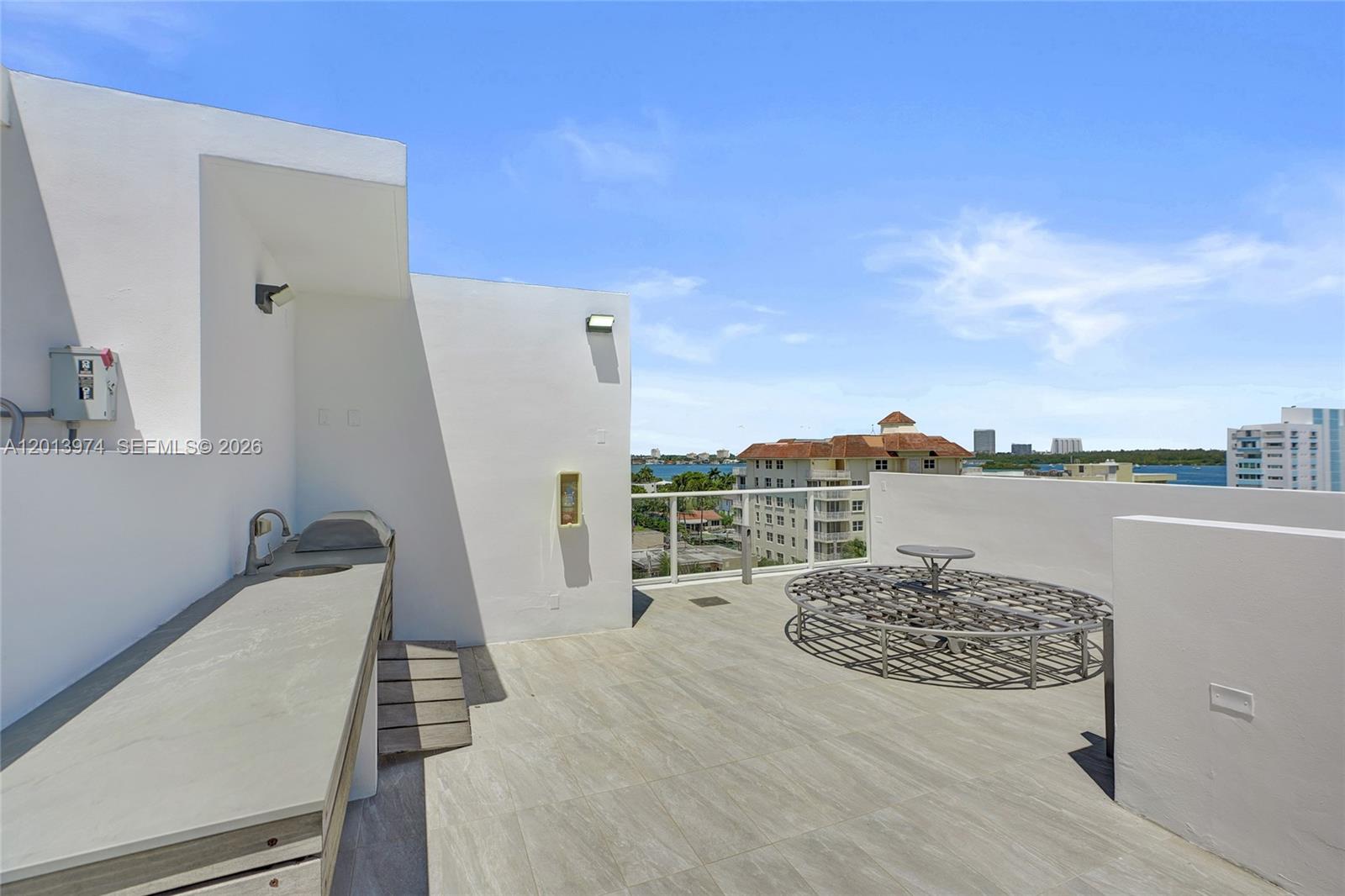 BAY HARBOUR ISLAND - Residential