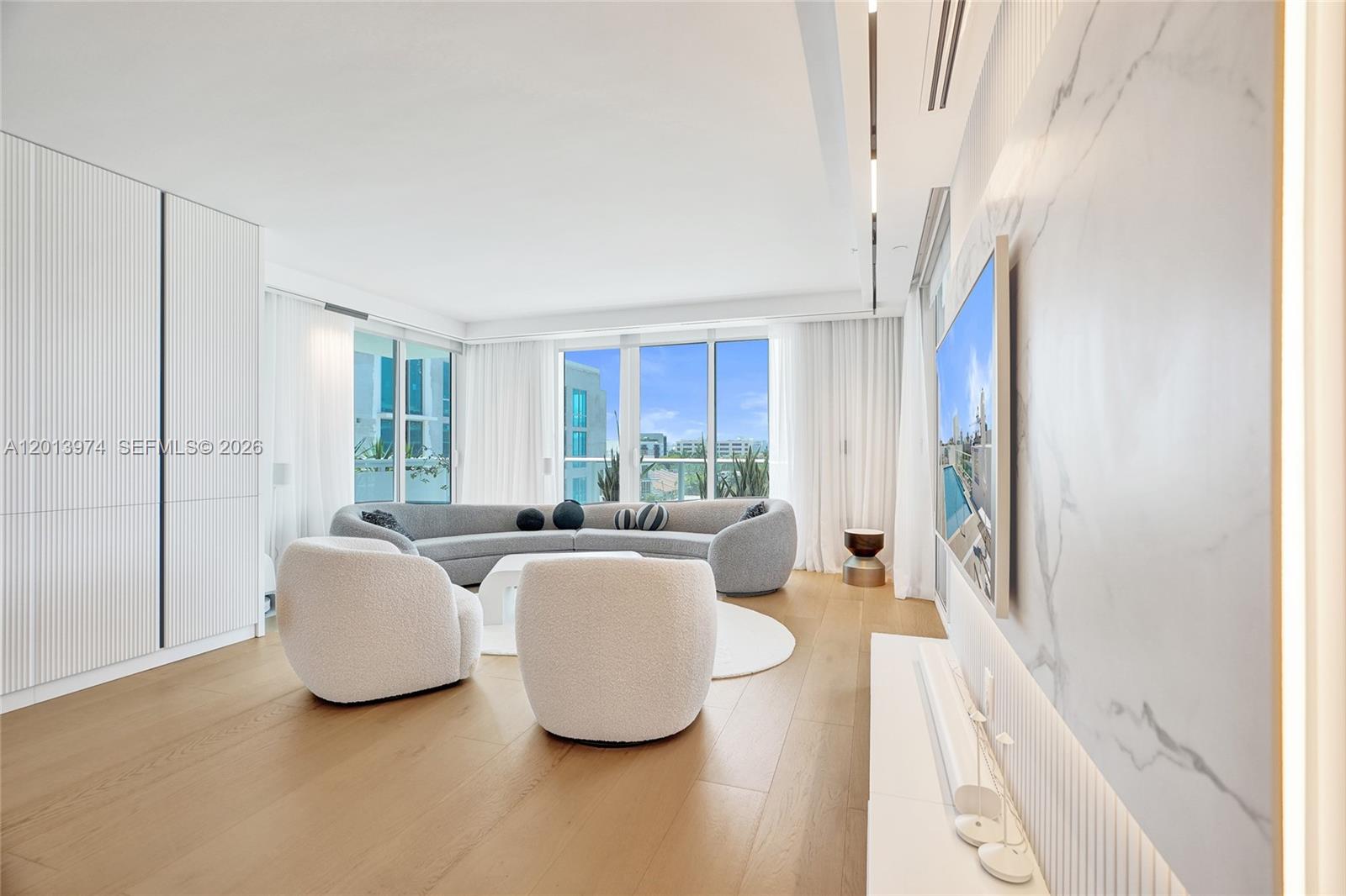BAY HARBOUR ISLAND - Residential