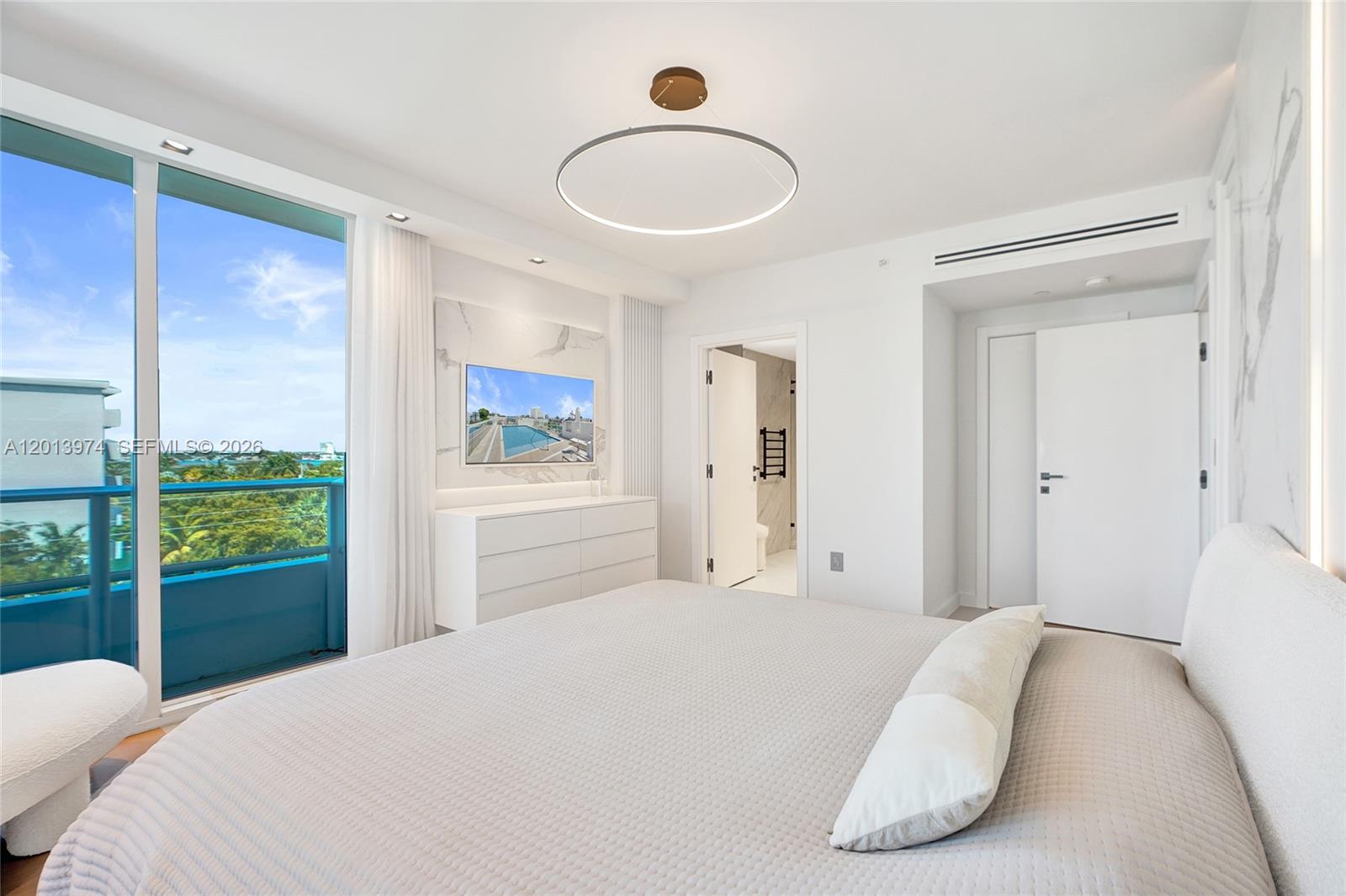BAY HARBOUR ISLAND - Residential