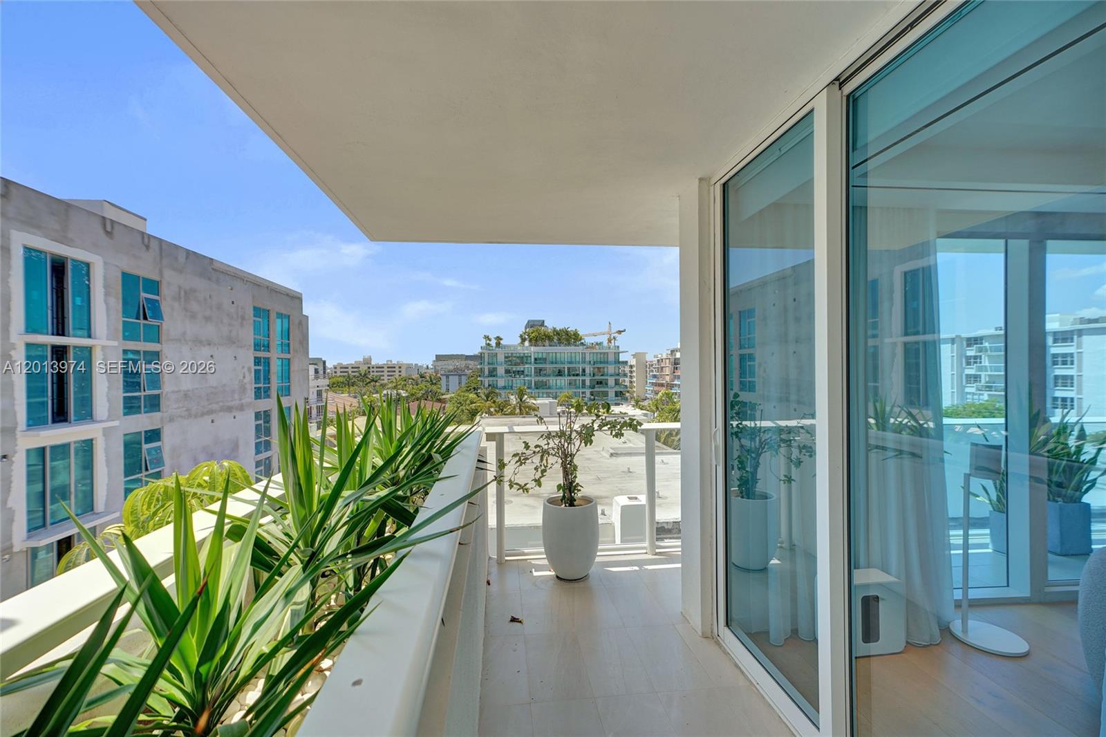 BAY HARBOUR ISLAND - Residential