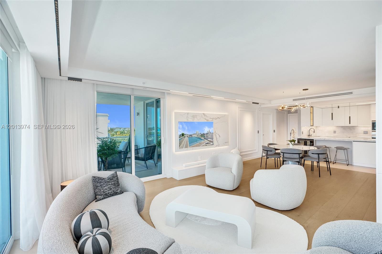 BAY HARBOUR ISLAND - Residential