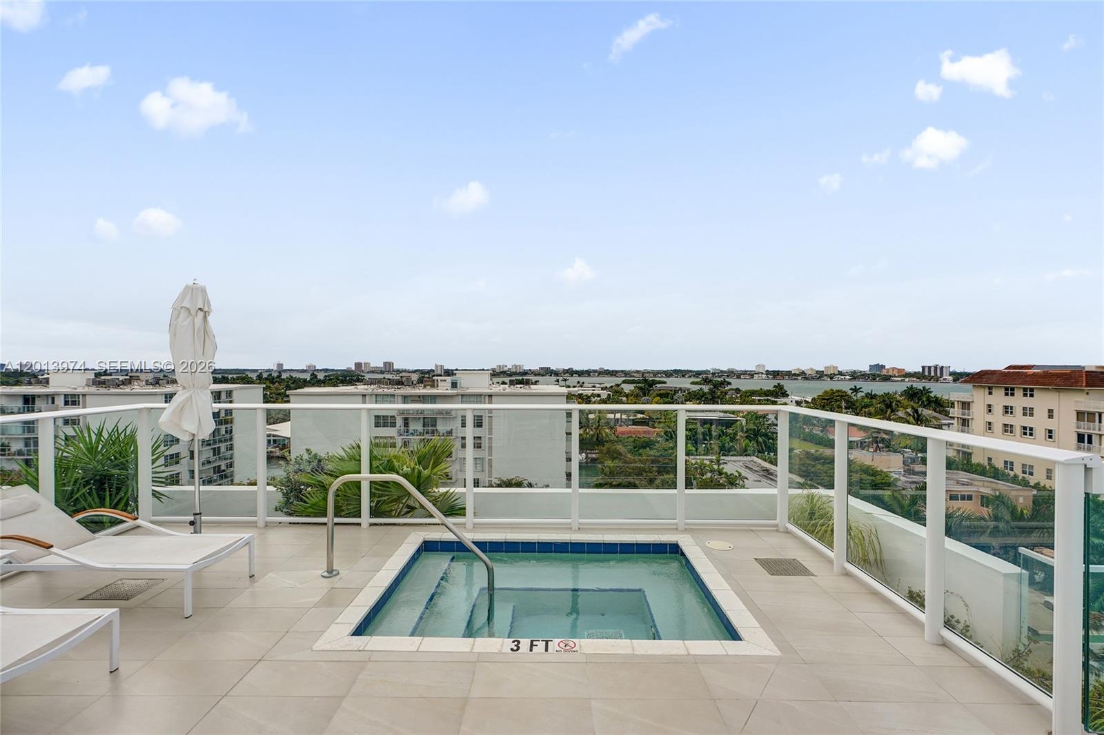 BAY HARBOUR ISLAND - Residential