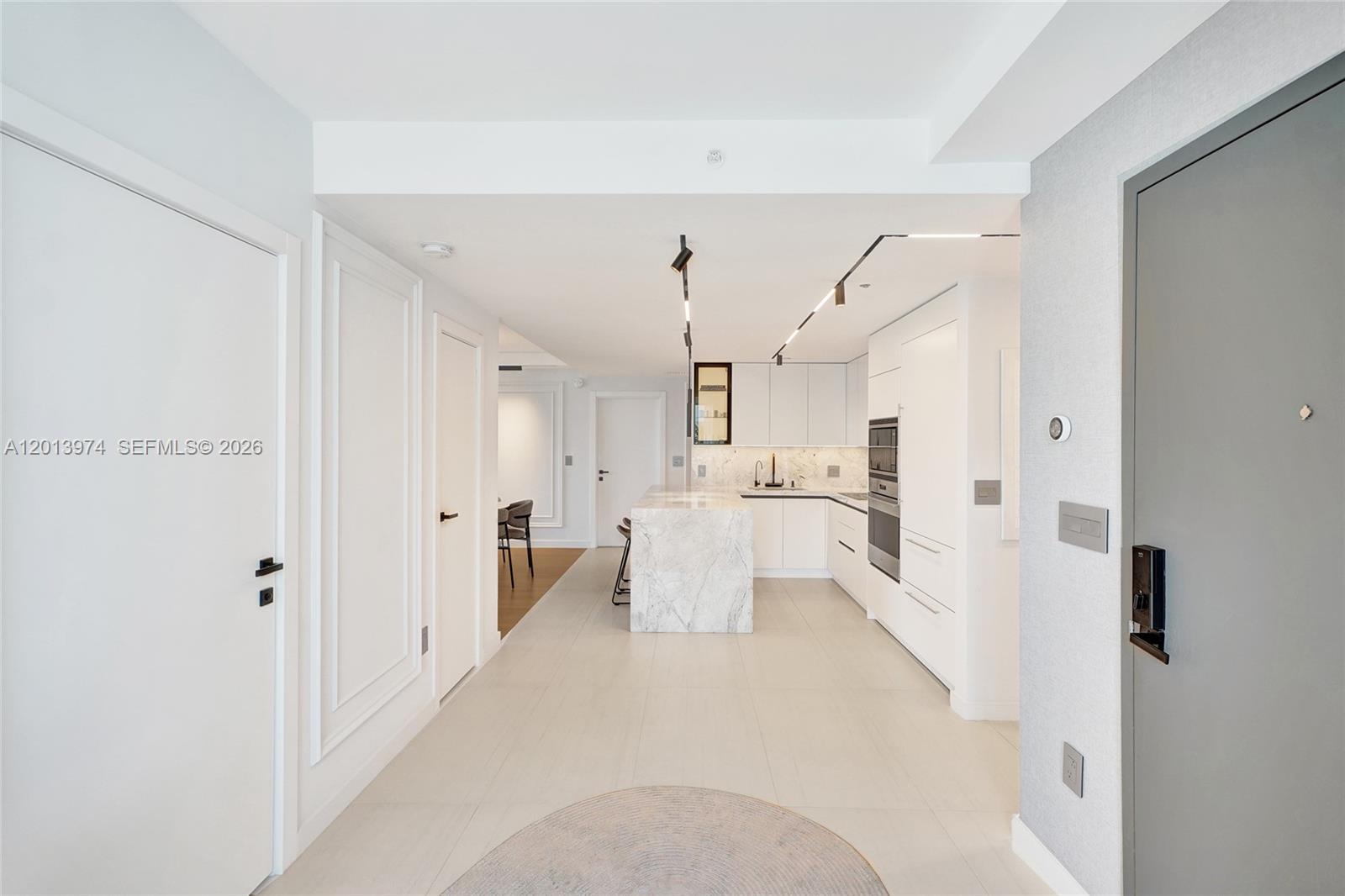 BAY HARBOUR ISLAND - Residential