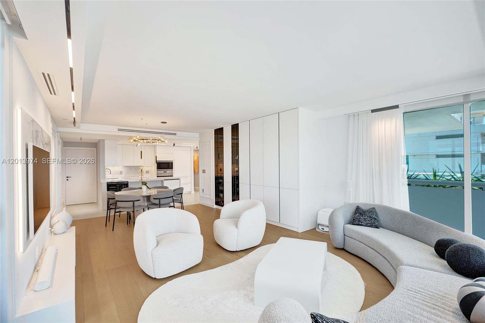 BAY HARBOUR ISLAND - Residential