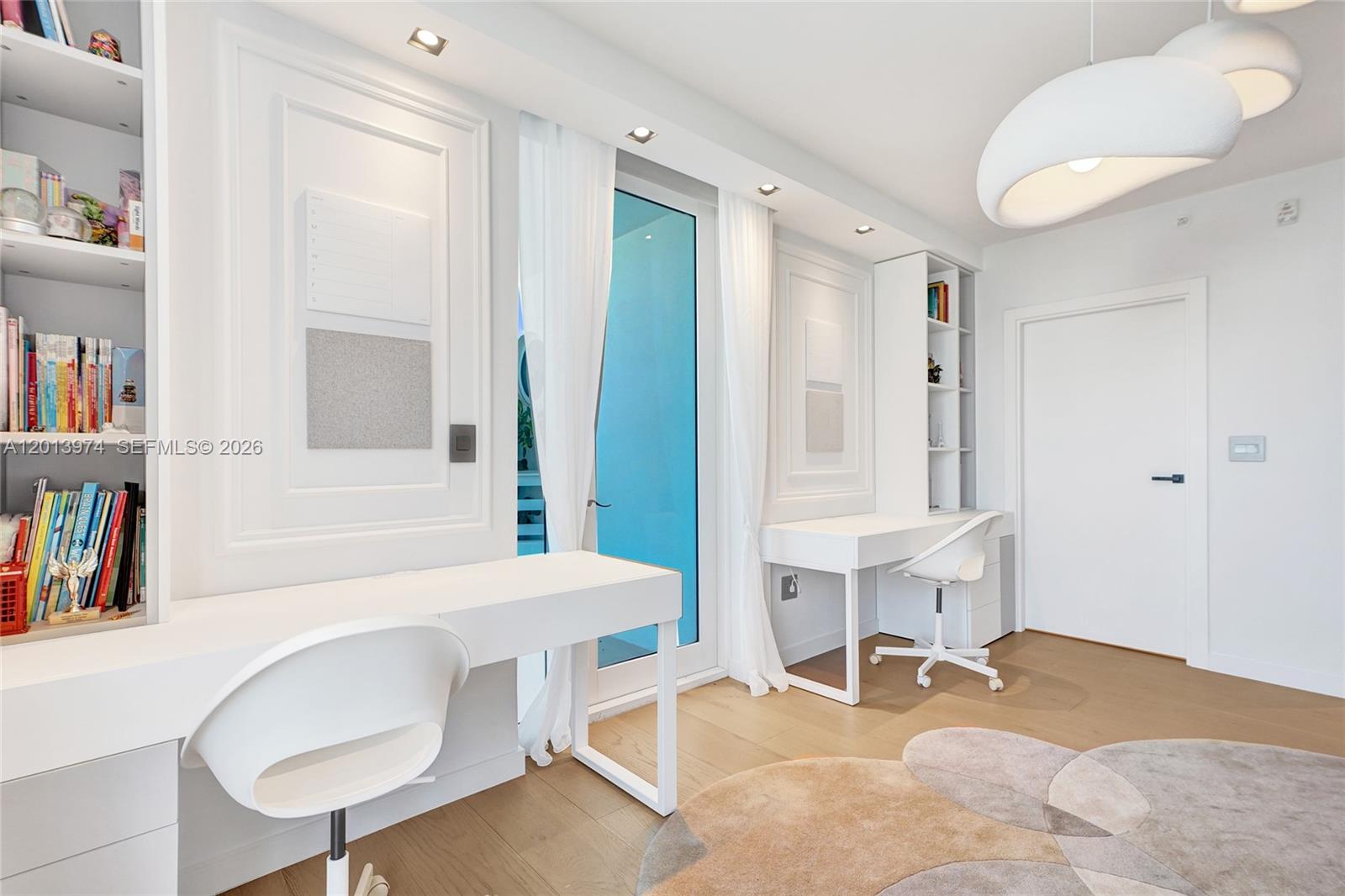 BAY HARBOUR ISLAND - Residential