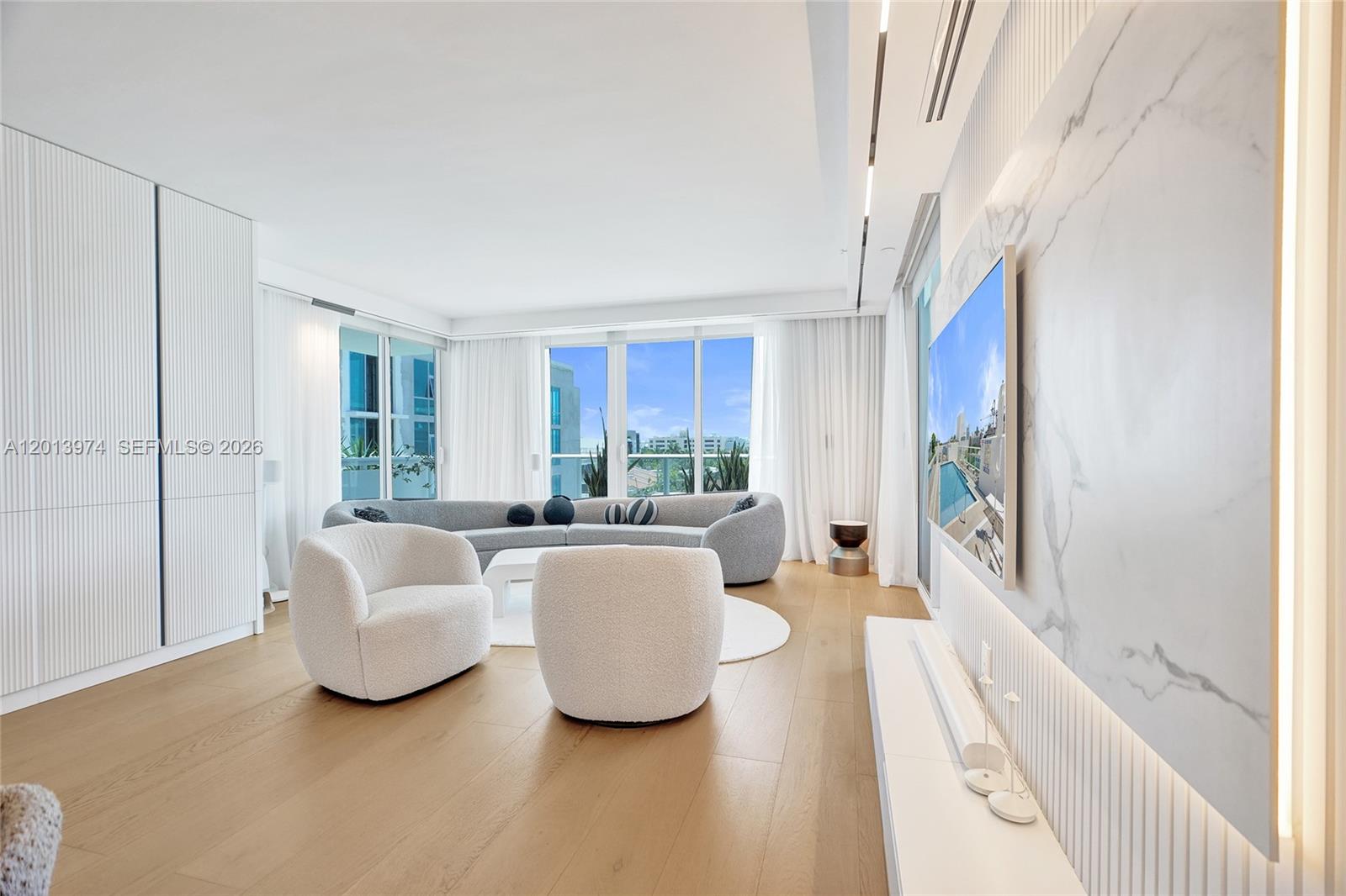 BAY HARBOUR ISLAND - Residential
