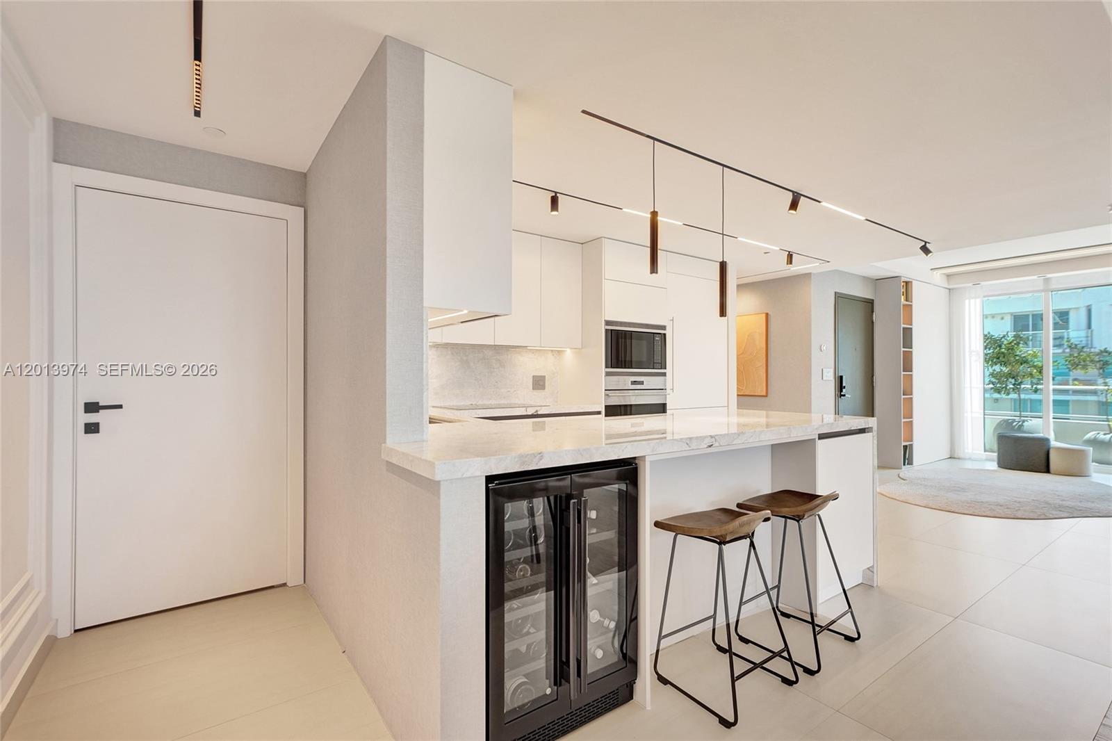 BAY HARBOUR ISLAND - Residential