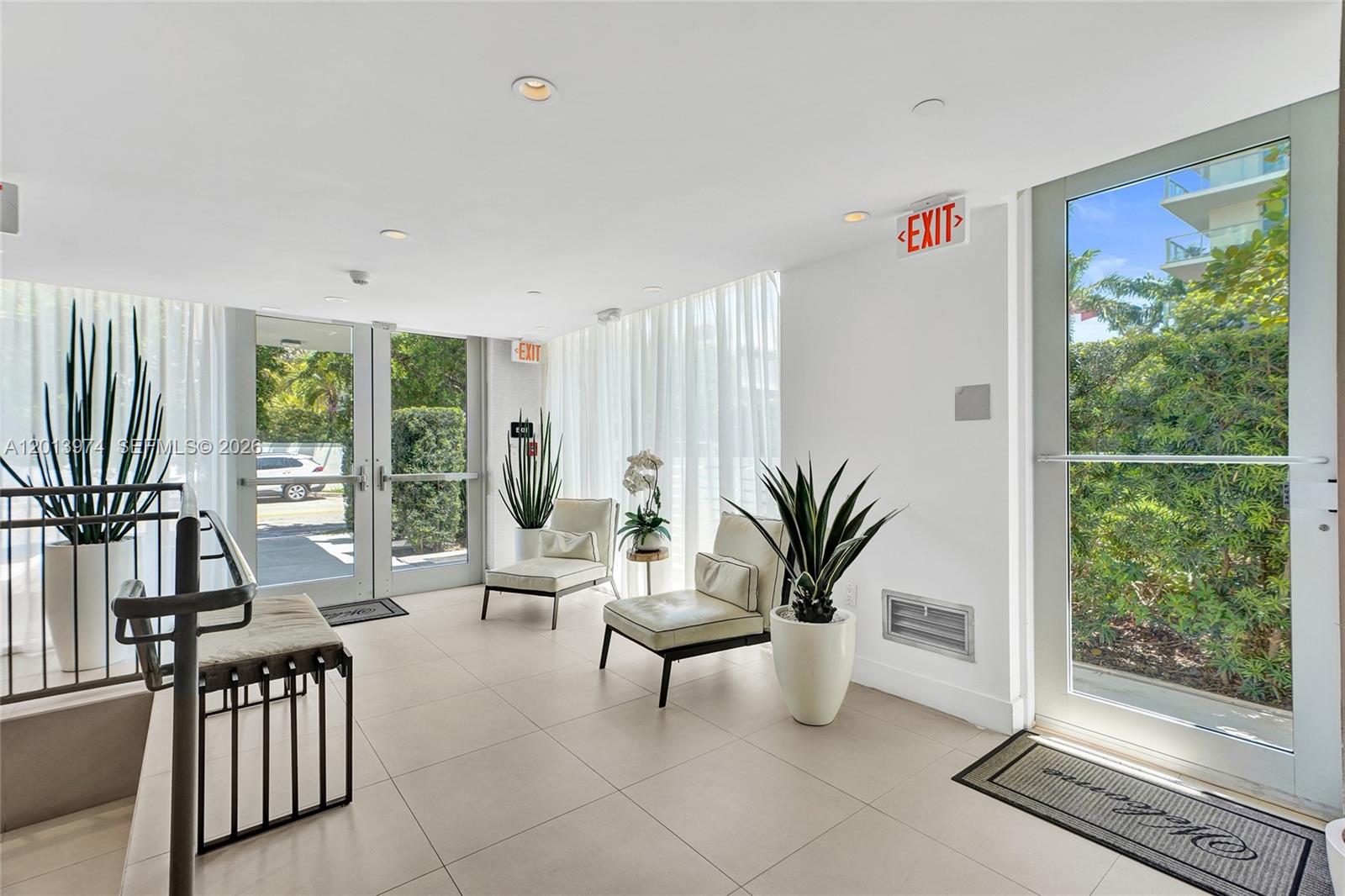BAY HARBOUR ISLAND - Residential