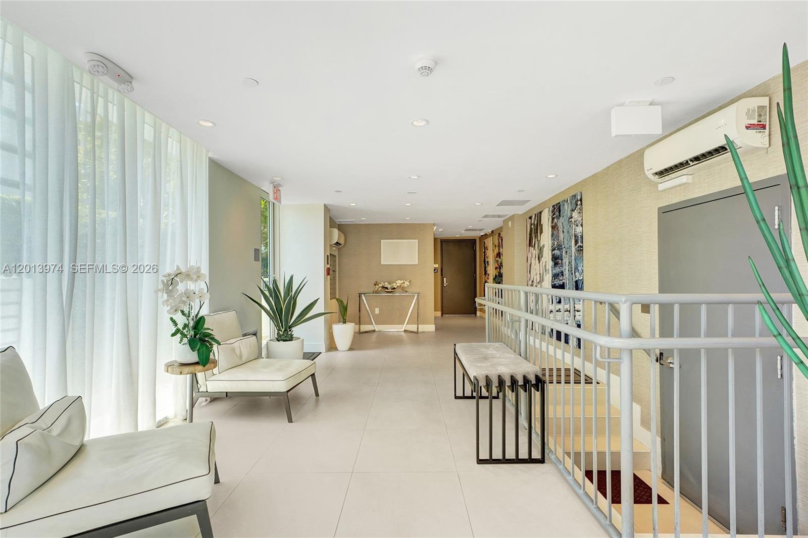 BAY HARBOUR ISLAND - Residential