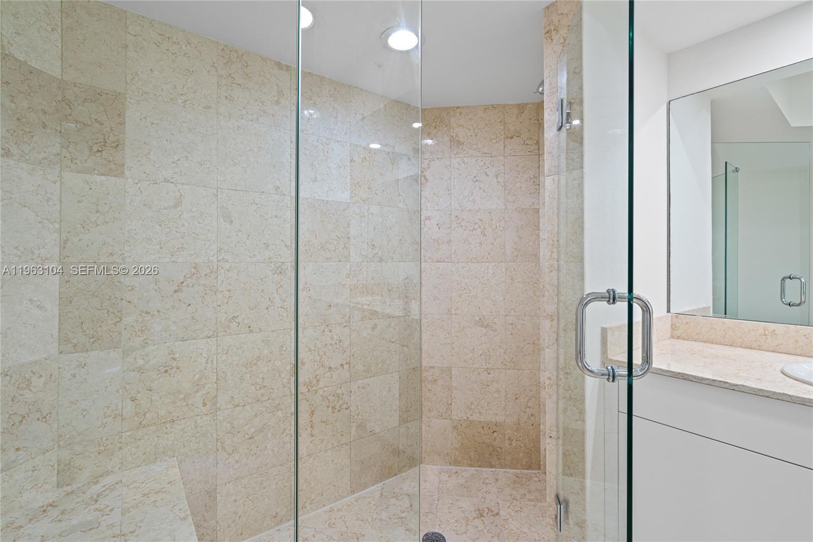 SOUTH TOWER AT THE POINT - Residential