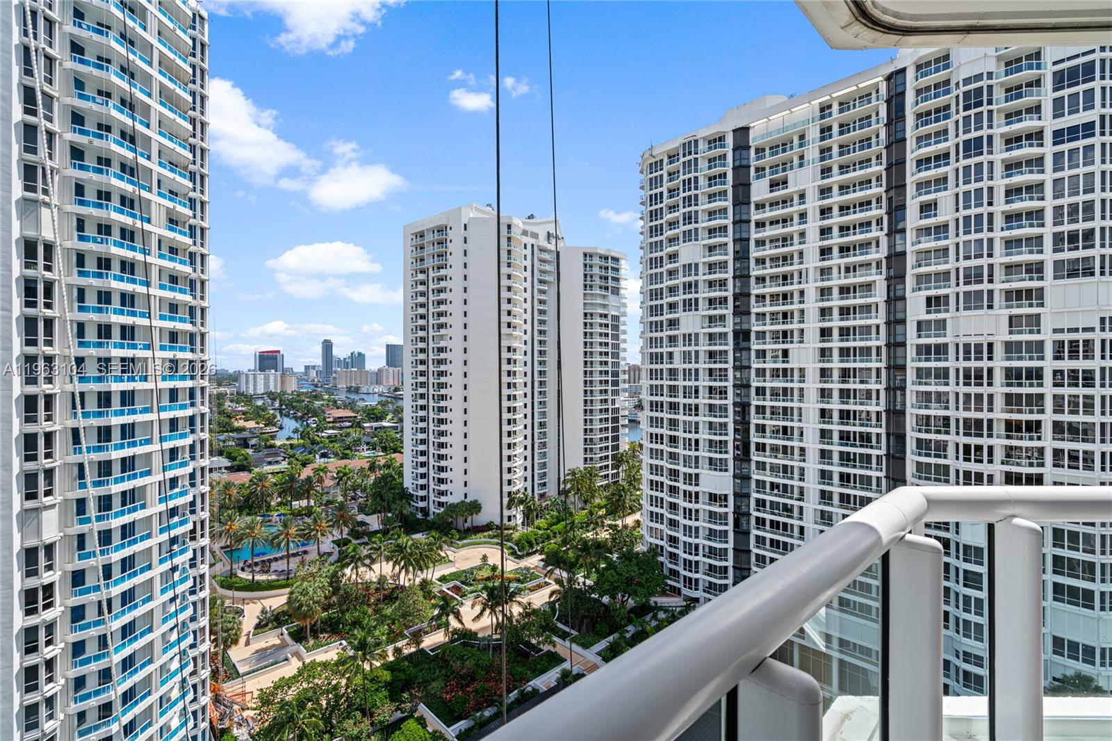 SOUTH TOWER AT THE POINT - Residential