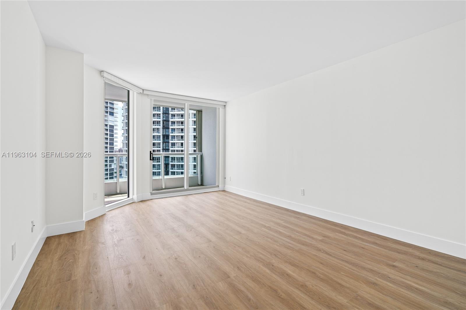 SOUTH TOWER AT THE POINT - Residential