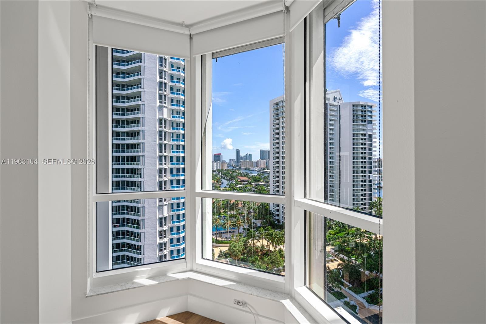 SOUTH TOWER AT THE POINT - Residential