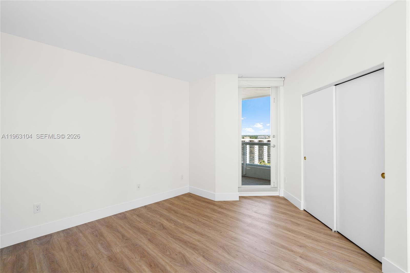 SOUTH TOWER AT THE POINT - Residential