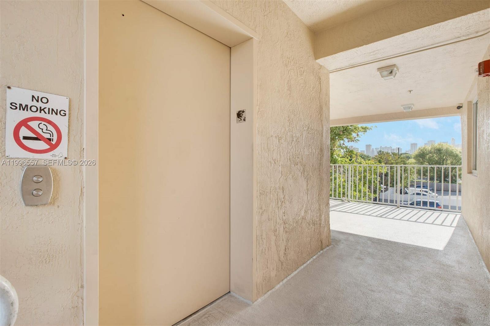 LAWRENCE ESTATES LAND COS - Residential Lease