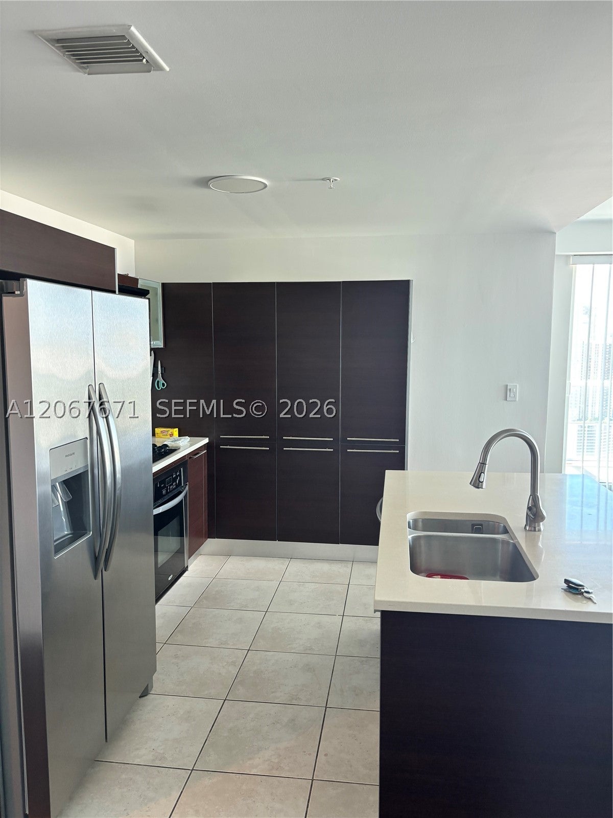 1900 N Bayshore Dr 4011