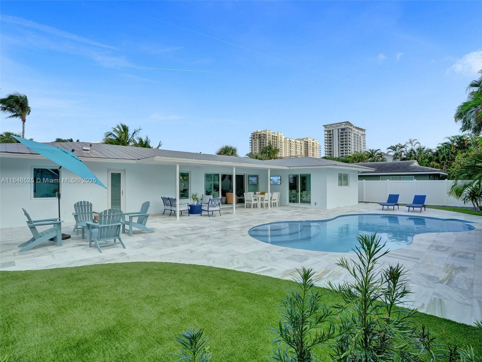 YACHT HARBOR MANOR - Residential