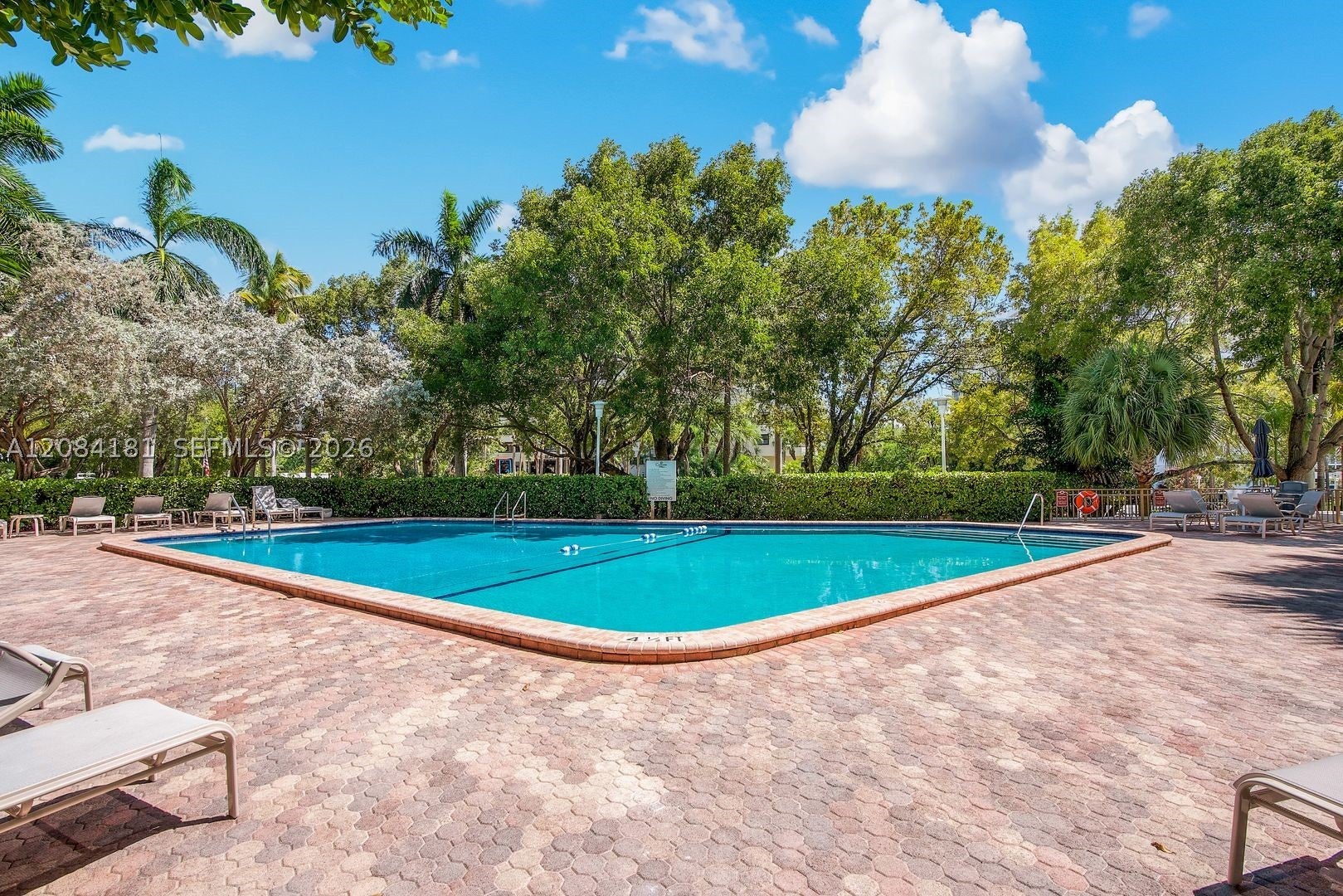 155 Ocean Lane Dr 103, Key Biscayne FL 33149