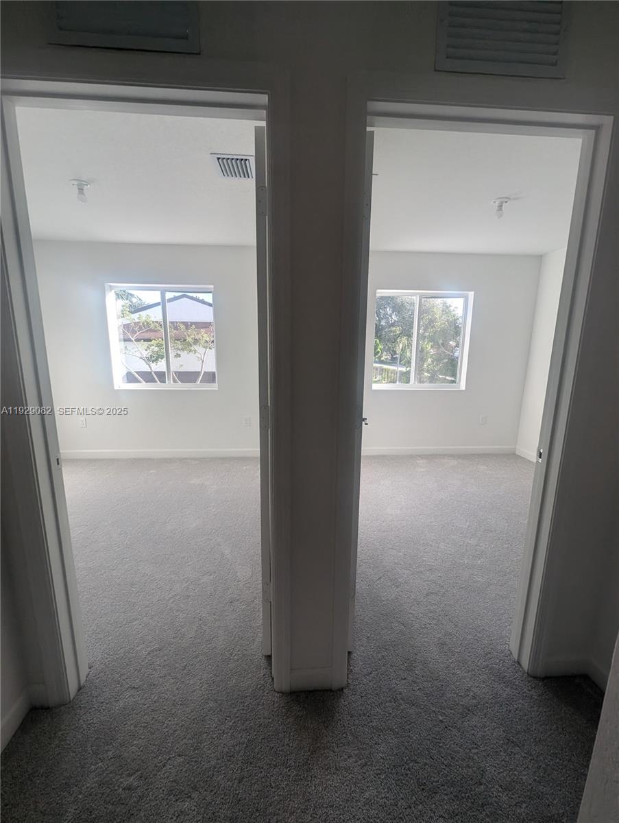 HOLLYWOOD RIDGE FARMS - Residential Lease