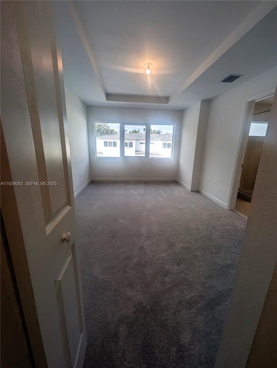 HOLLYWOOD RIDGE FARMS - Residential Lease