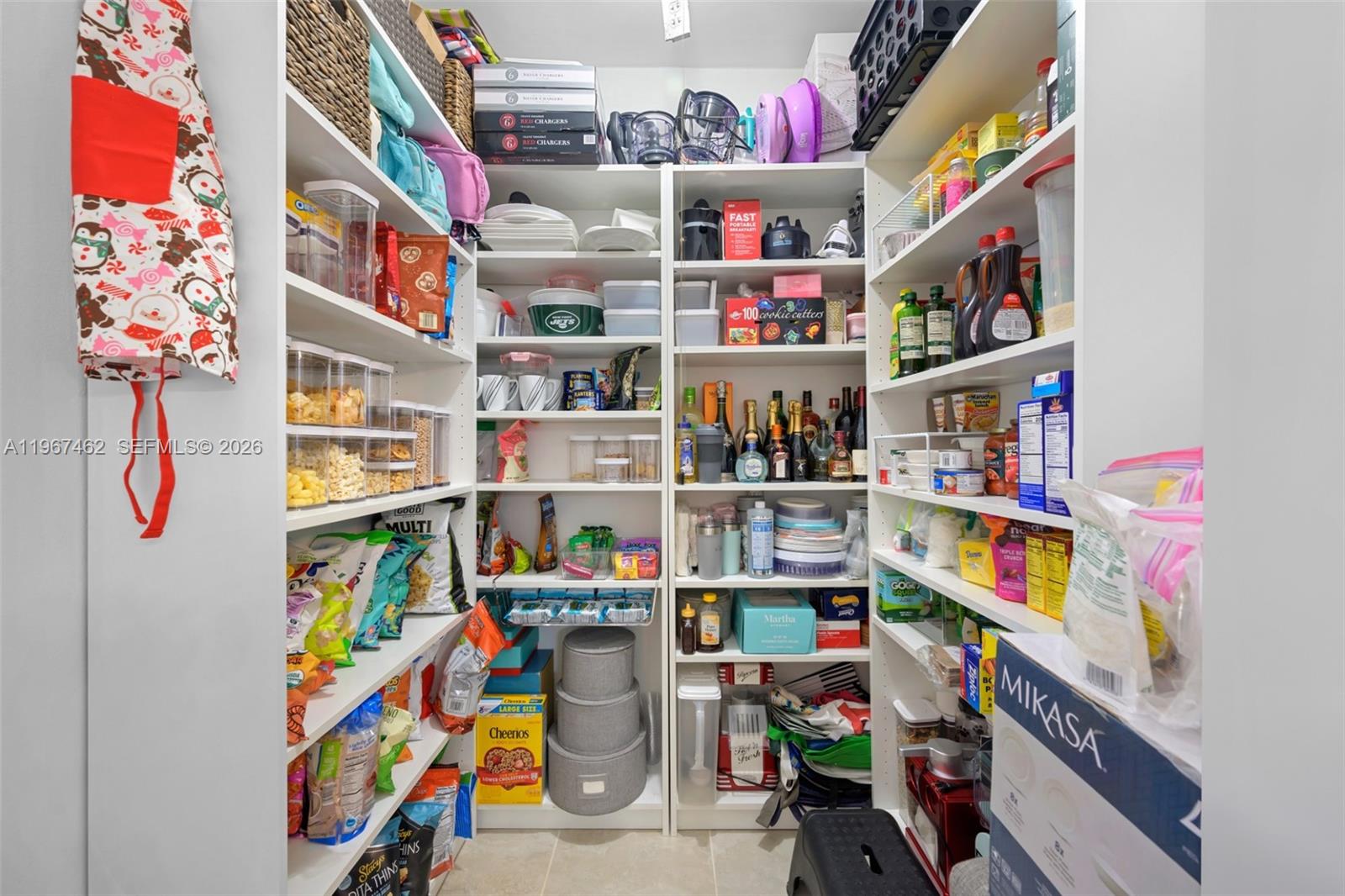 MIRROR LAKE ESTATES SEC T - Residential