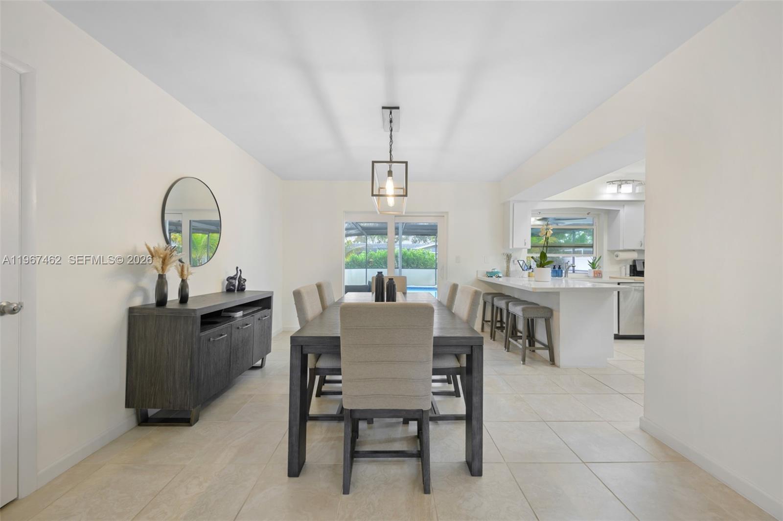 MIRROR LAKE ESTATES SEC T - Residential