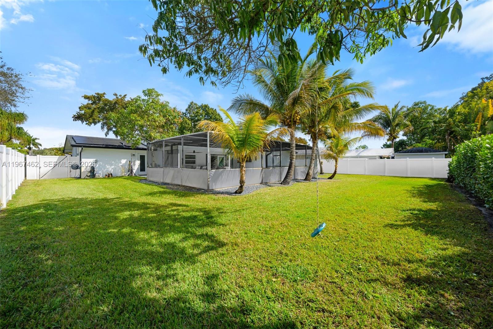 MIRROR LAKE ESTATES SEC T - Residential